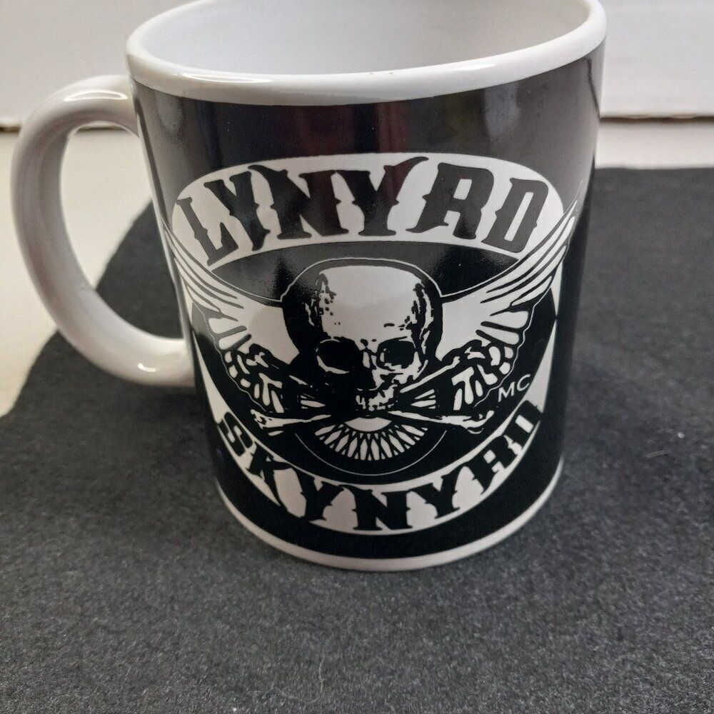 Lynyrd Skynyrd 2011 Fly on Inc Mug Cottagecore Kitsch Music Granny Chic